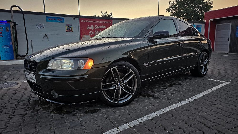 Volvo S60 D5 Summum Facelift – Configurație rară, întreținut exemplar