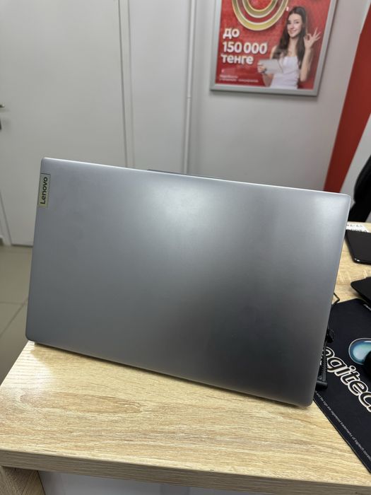 Lenovo Ideapad Slim 3 TM79