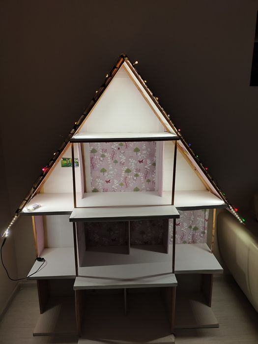 Голяма къща за кукли