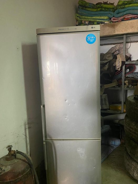 Холодильник сатылады