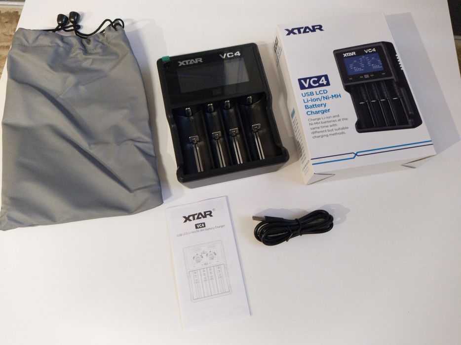 XTAR VC4 - Incarcator profesional smart acumulatori 18650 26650 etc