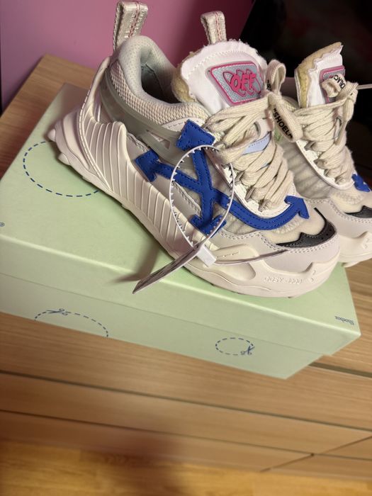 Vand adidasi  Off White Odsy  1000