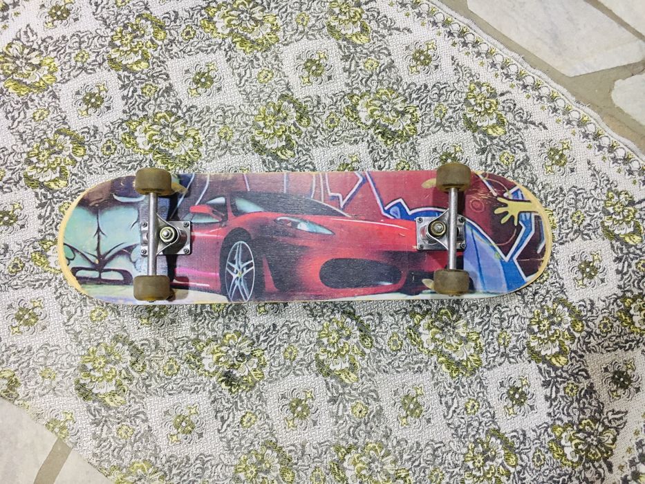 Скейтборд с принтом FERRARI на гелевый роликах, гибкий и удобный