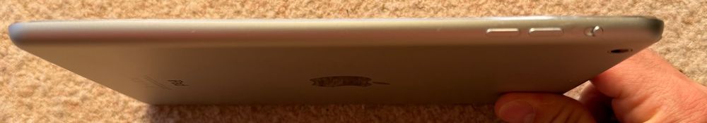 iPad mini 2 (16GB) – Сребрист/Бял / Запазен.