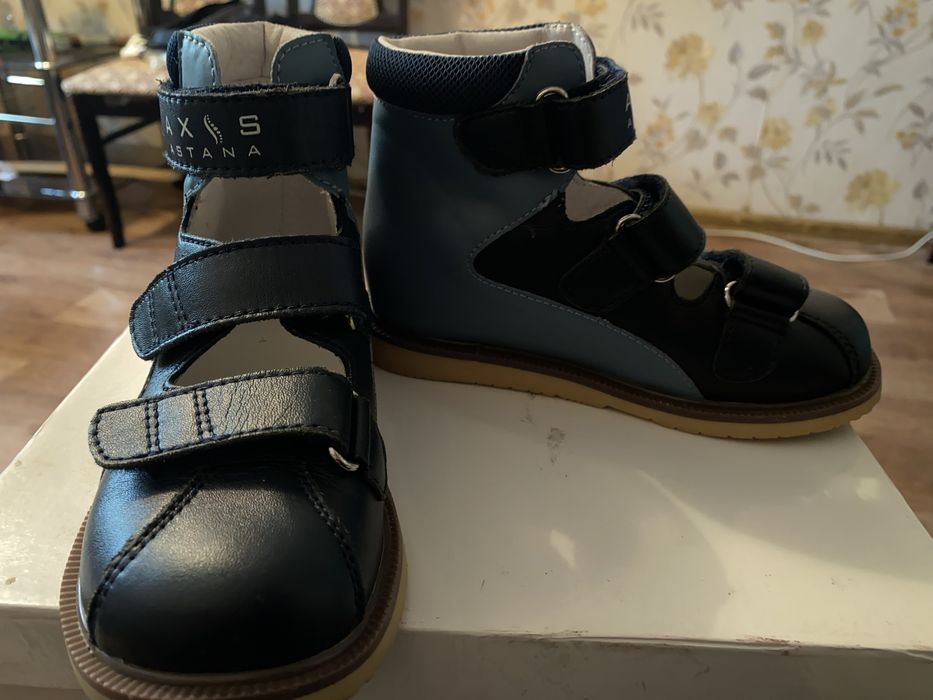 Продам ортопедические сандалии