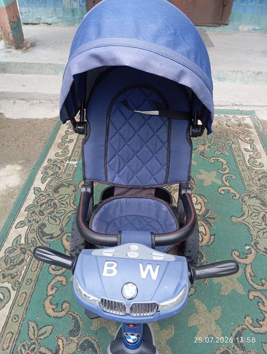 Продам велосипед с родительской ручкой