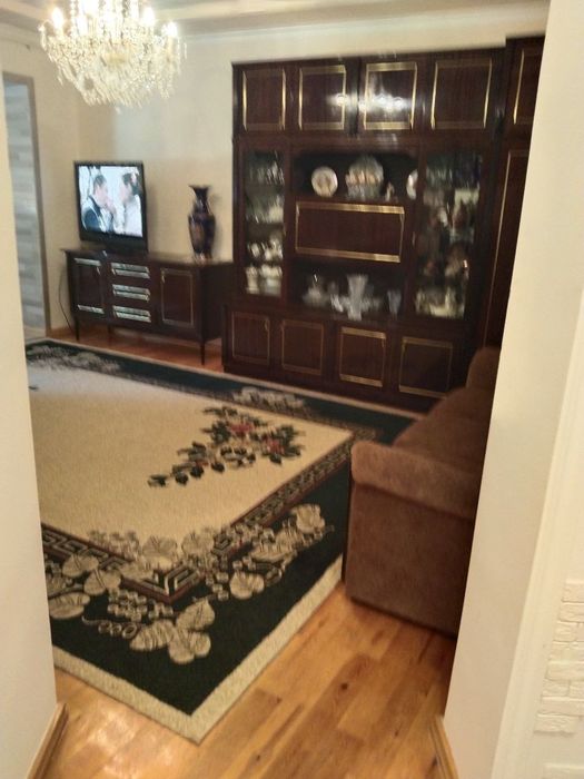 Продается Новомосковская бывшая  3/1/4