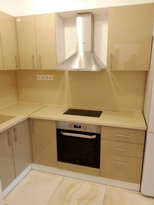 Собственик дава  двустаен апартамент в София, кв. Триъгълника до метростанция