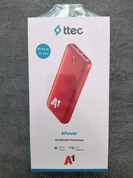 Samsung Galaxy A16 с преносимо зарядно.