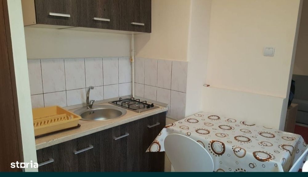 Vând apartament semicentral