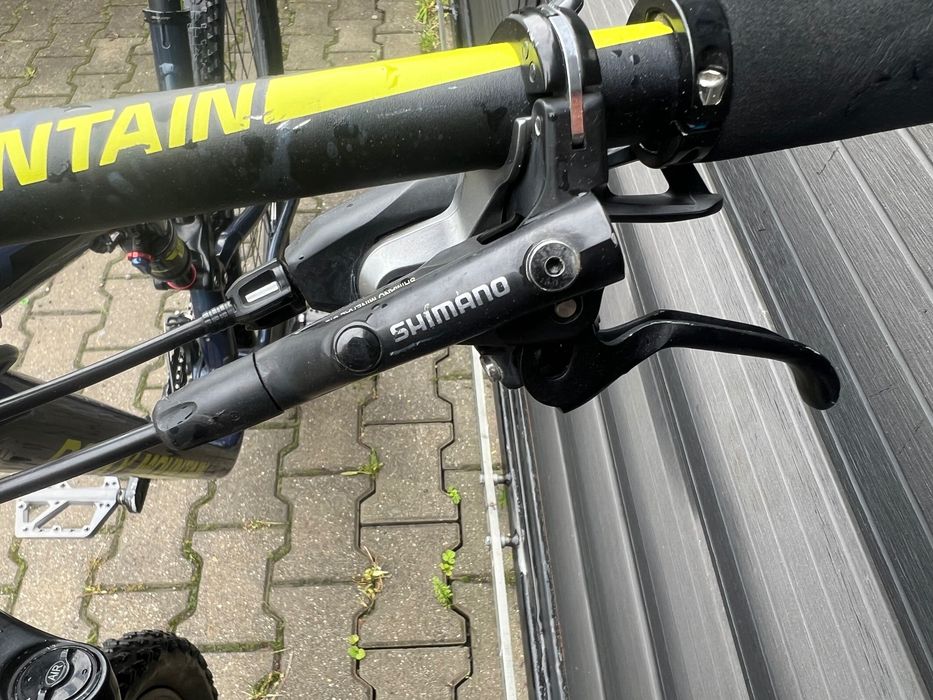 Bicicletă full suspension