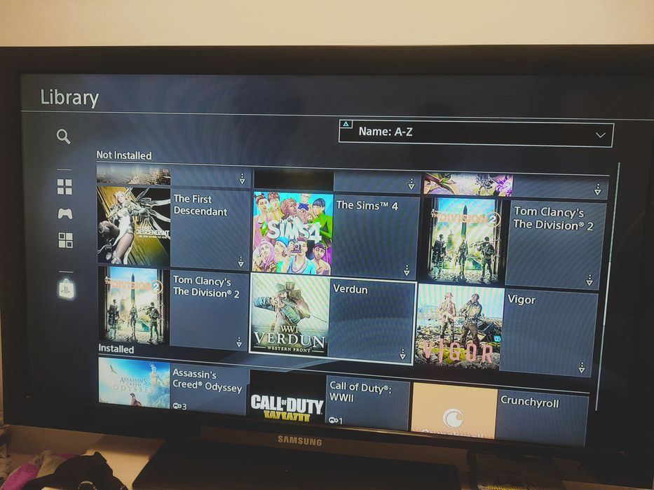 Vând PS4 pro special edition Marvel Spider-Man