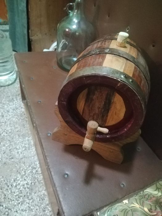 Старо дървено буренце