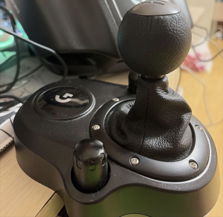 Игровой руль Logitech G923 TRUEFORCE+КПП+Педали