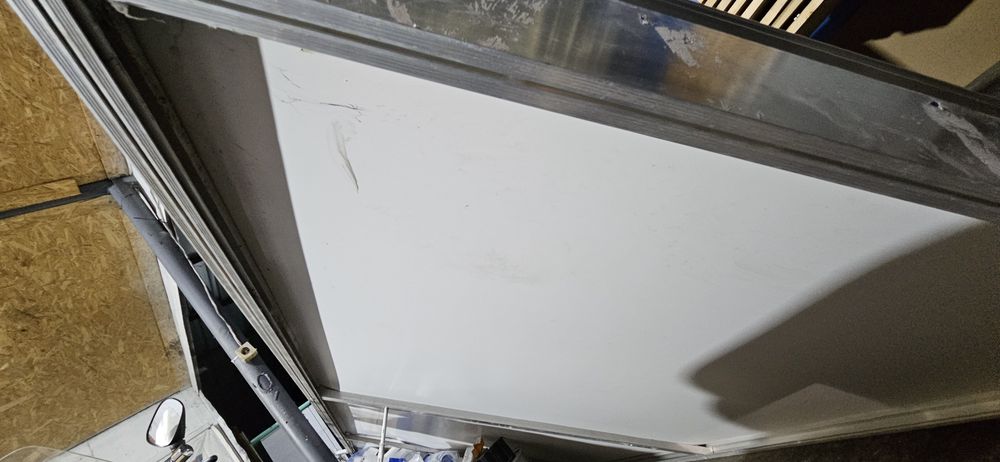 Светеща табела с винил