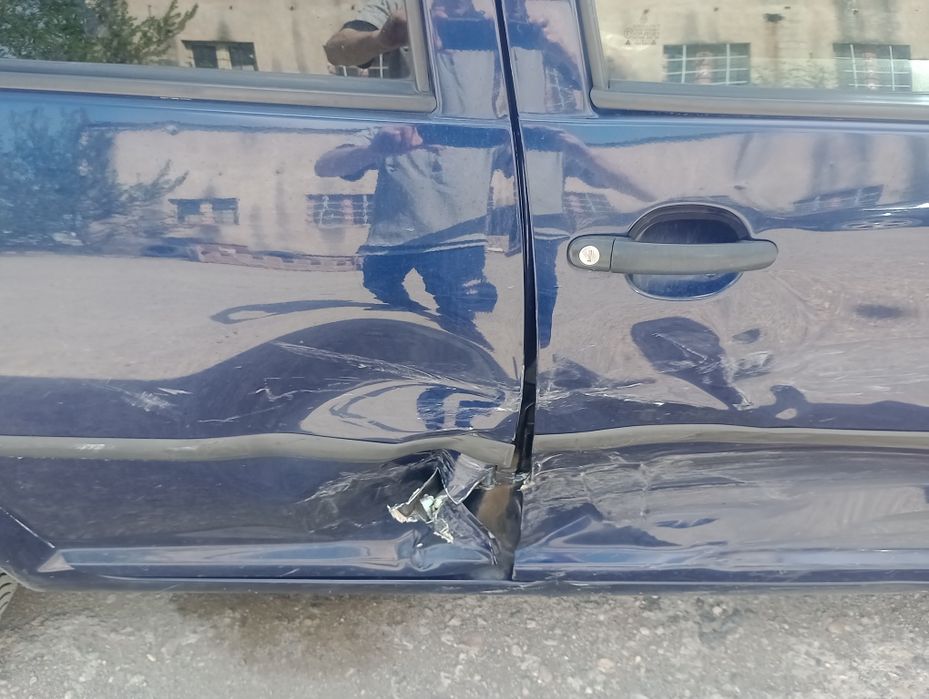Reparații coroziunii auto și retușuri vopsitorie