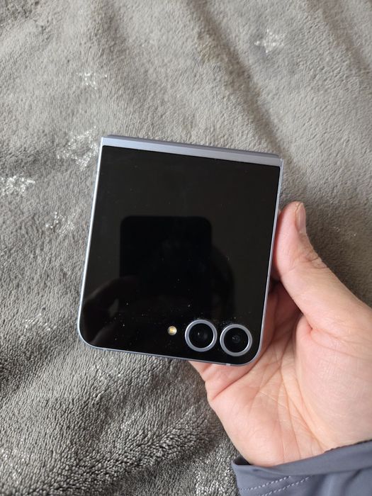 Samsung galaxy z flip 6