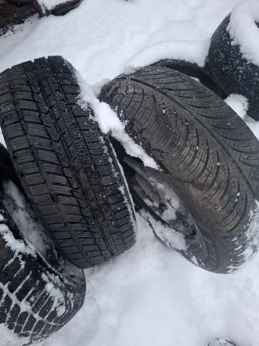 Vand 1 sau 2 sau 4 anvelope 205 65 15 de iarna nus perechi