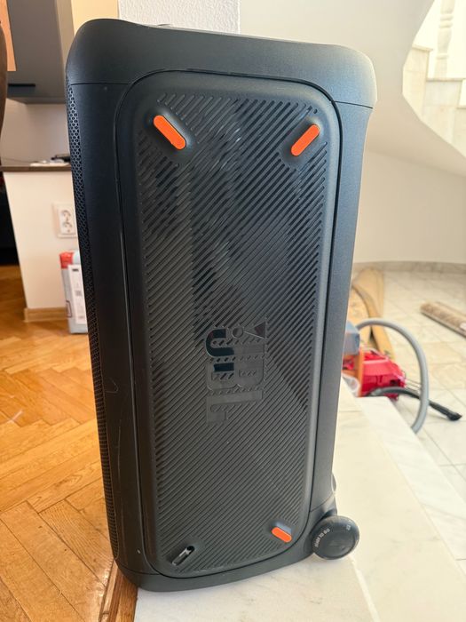 Boxa Jbl Partybox 310 240W cu baterie si cablu de incarcare extra micr
