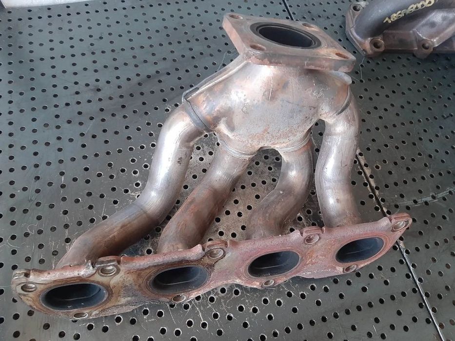 galerie evacuare 1.6 fsi blf vw golf 5
