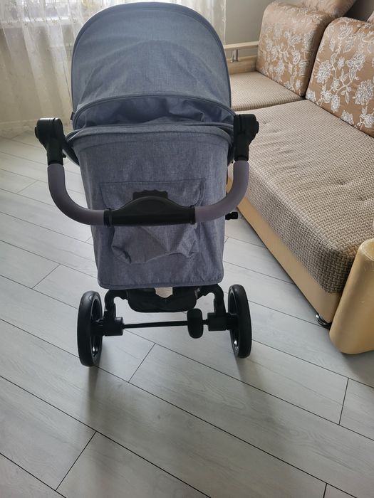 Срочно продам коляску 35 000