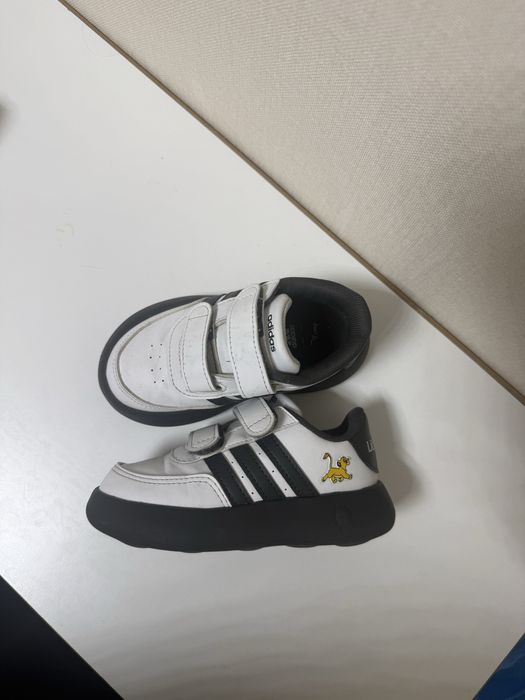 Кроссовки Adidas disney оригинал для мальчика