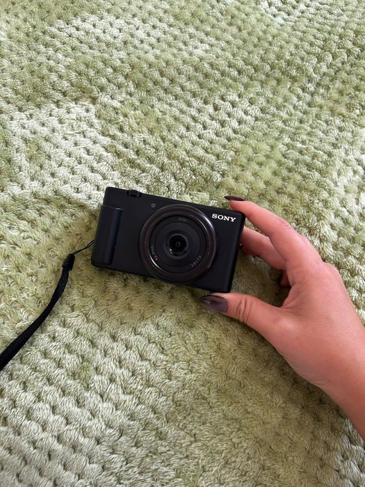 Sony zv1-f.