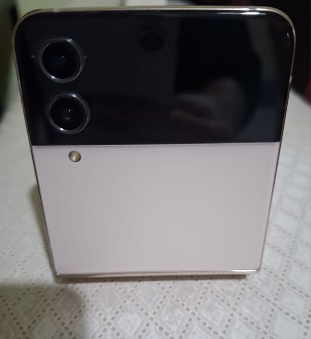 Samsung  Z4 Flip