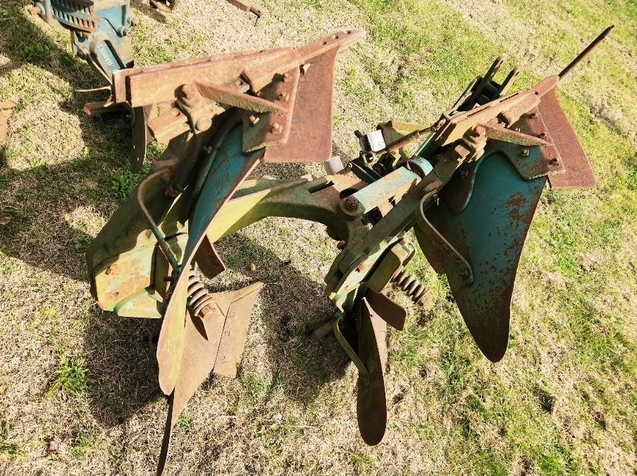 VÂND Plug reversibil cu 2 trupițe