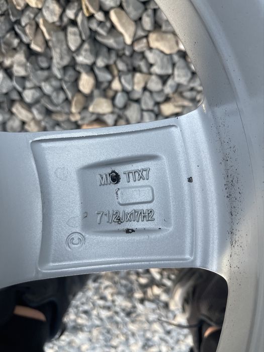 Джанти с зимни гуми BMW 205/50R17