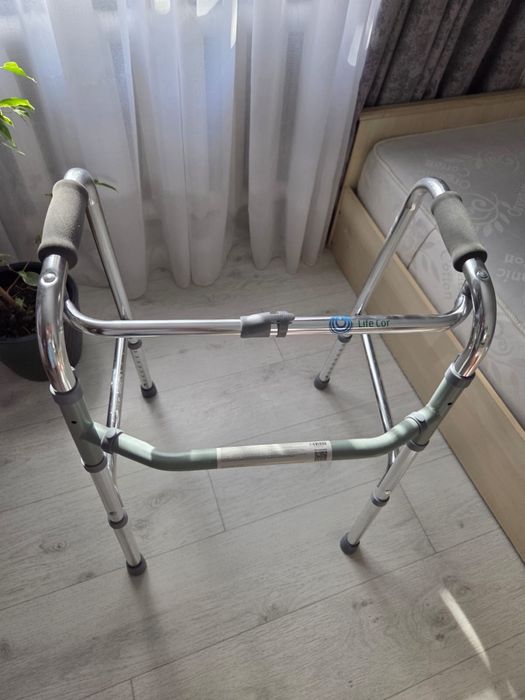 Продам взрослые ходунки