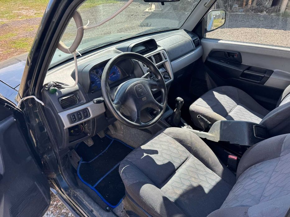 Dezmembrari Dezmembrez Piese piesa Dez auto Mitsubishi Pajero Pinin 1,8 GDI an 2000