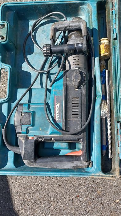 Vând rotopercutor Makita 1500w
