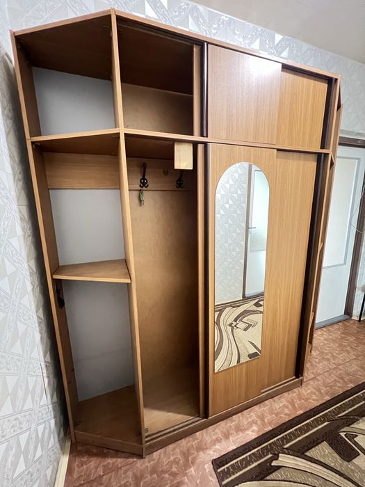 Шкаф для прихожей - срочно