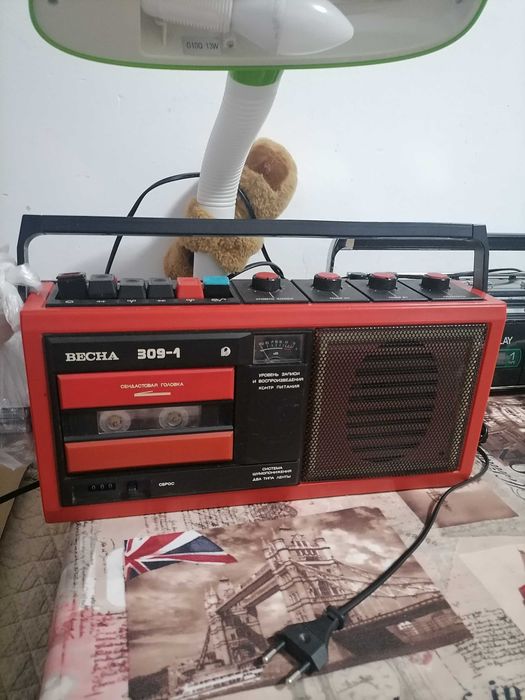 Аудио кассетный магнитофон