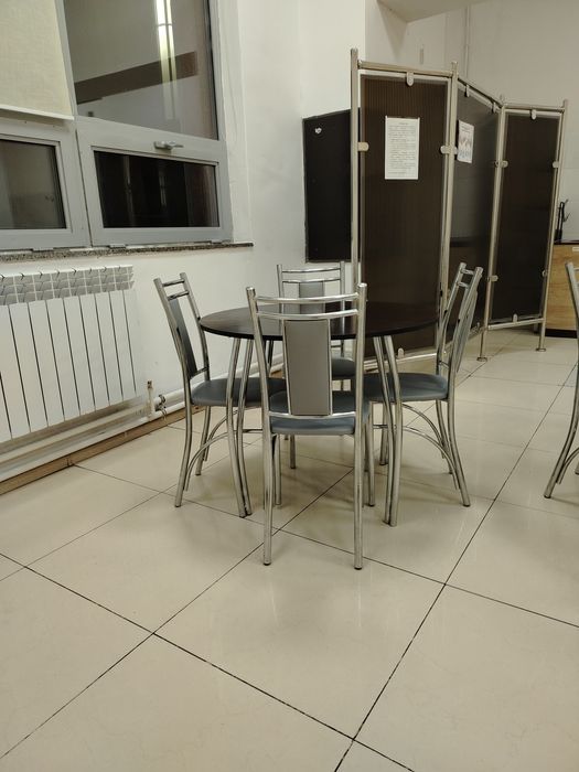 Стол круглый обеденный