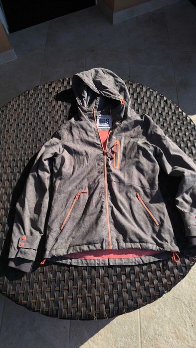 Спортно облекло (S - M) - всичко по 10 евро