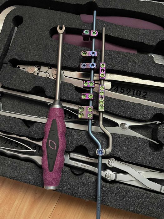 Instrumentar Nuvasive,chirurgie,clesti medicali