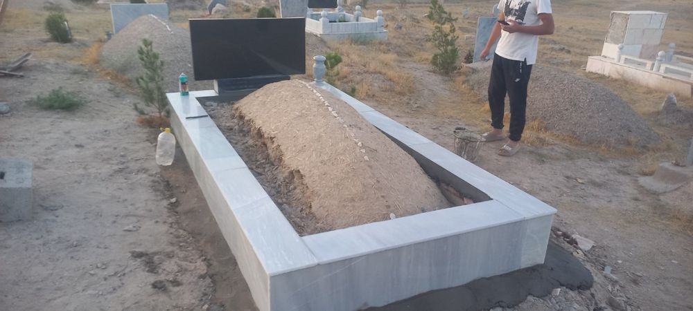 Qabr toshlar sifatli va arzon 1 qŏl