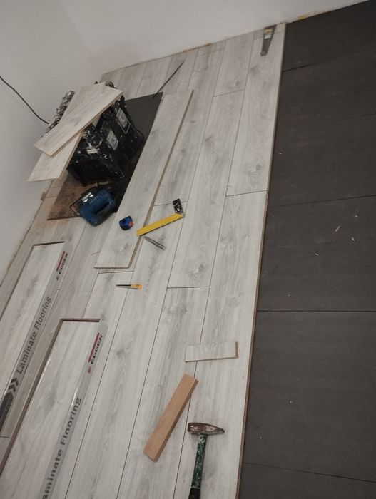 Montez parchet laminat de orice grosime