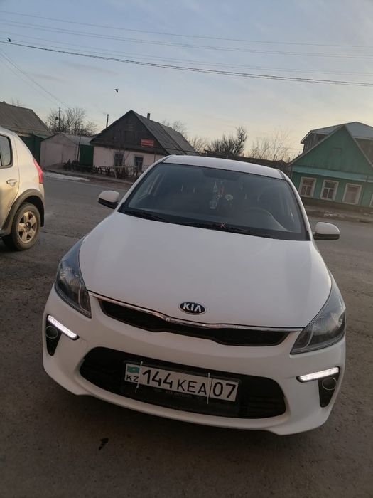 Продам машину Киа рио