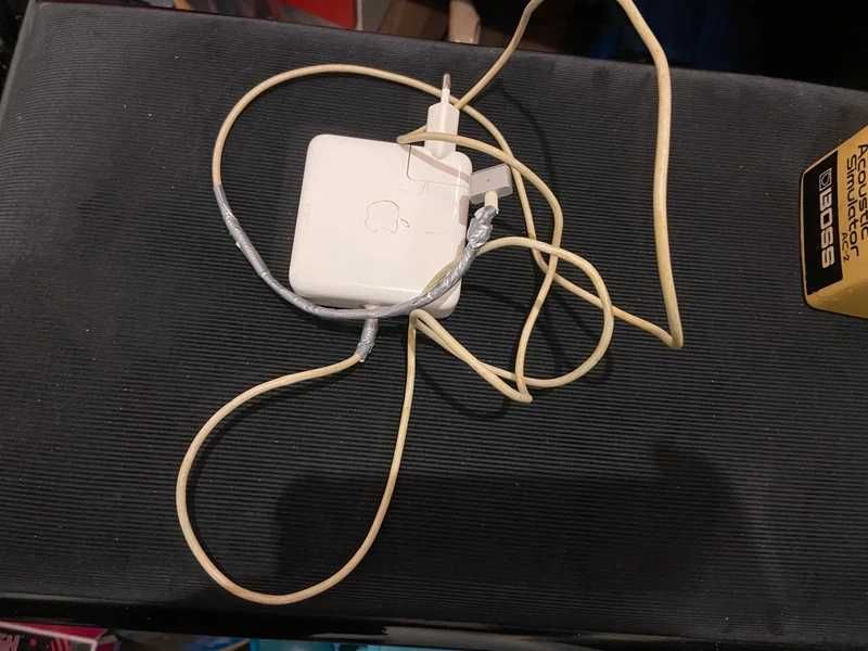 incarcatoare Macbook pro  2015