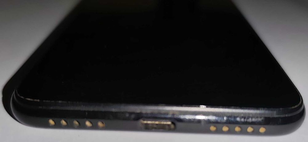 Продавам Xiaomi Redmi Note 7 с 4GB RAM и 64GB вградена памет