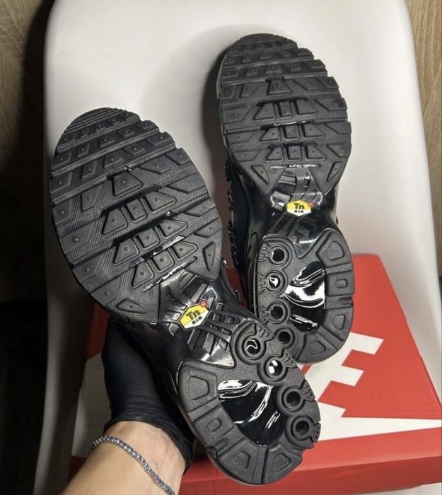 Nike tn black un
