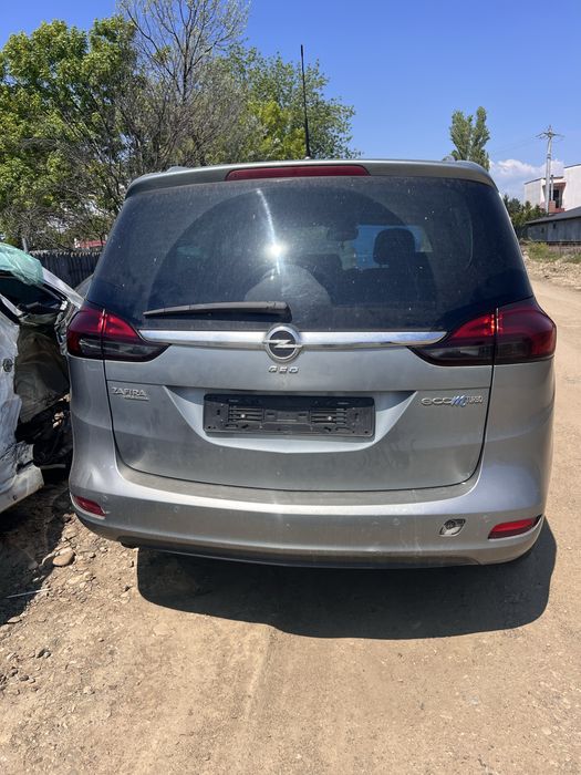 Compresor Ac  Opel Zafira C 1.6 turbo benzină