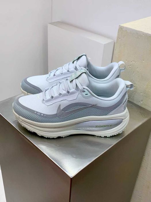 Нови дамски маратонки Nike Vomero 18 GTX
