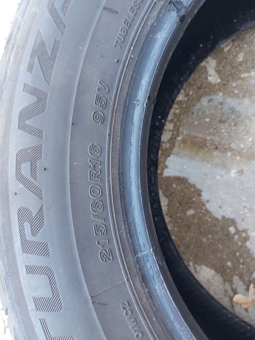 215 60 16 Bridgestone DOT 2017 vara