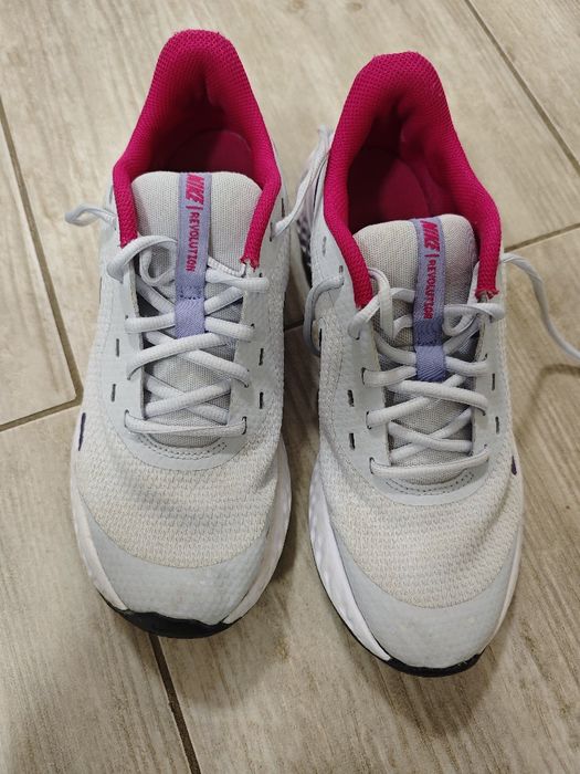 Маратонки  Nike Adidas