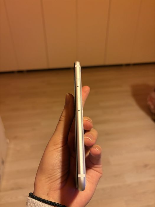 iPhone SE 2020, full box