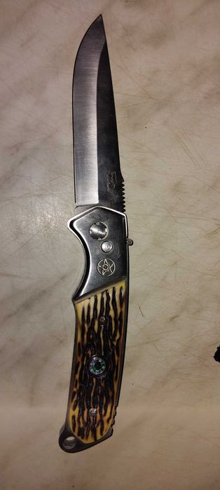 Сгъваем ловен нож